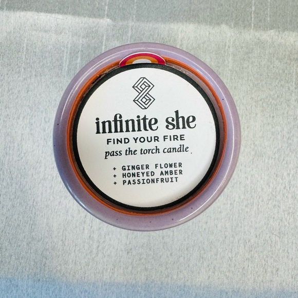 Infinite she find your fire mini candle - Picture 4 of 5